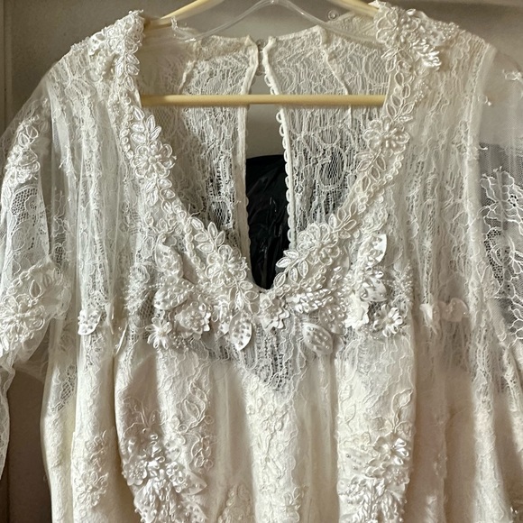 Stunt Double Bridal Gown - Picture 17 of 17